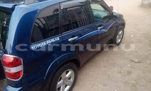 Acheter Occasion Voiture Toyota RAV4 Bleu à Brazzaville, Commune de Brazzaville Acheter Occasion Voiture Toyota RAV4 Bleu à Brazzaville, Commune de Brazzaville