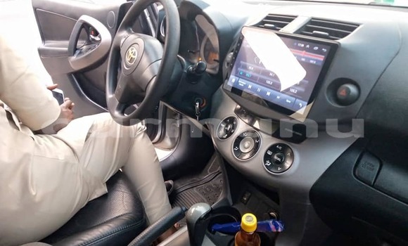 Acheter Occasion Voiture Toyota RAV4 Gris à Brazzaville, Commune de Brazzaville Acheter Occasion Voiture Toyota RAV4 Gris à Brazzaville, Commune de Brazzaville