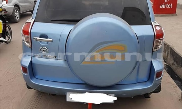 Acheter Occasion Voiture Toyota RAV4 Bleu à Brazzaville, Commune de Brazzaville Acheter Occasion Voiture Toyota RAV4 Bleu à Brazzaville, Commune de Brazzaville