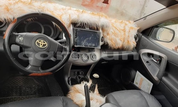 Acheter Occasion Voiture Toyota RAV4 Bleu à Brazzaville, Commune de Brazzaville Acheter Occasion Voiture Toyota RAV4 Bleu à Brazzaville, Commune de Brazzaville