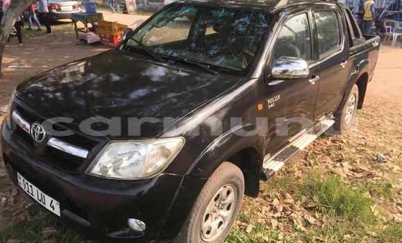 Acheter Occasion Voiture Toyota Hilux Noir à Brazzaville, Commune de Brazzaville Acheter Occasion Voiture Toyota Hilux Noir à Brazzaville, Commune de Brazzaville
