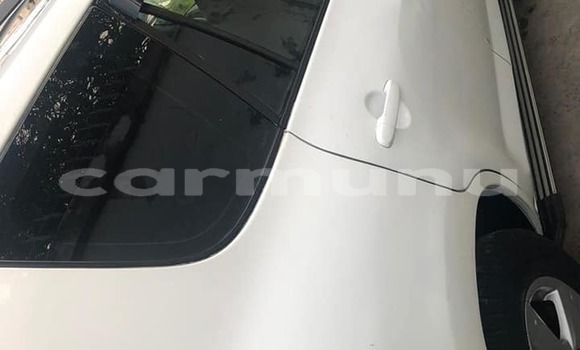 Acheter Occasion Voiture Toyota RAV4 Blanc à Brazzaville, Commune de Brazzaville Acheter Occasion Voiture Toyota RAV4 Blanc à Brazzaville, Commune de Brazzaville