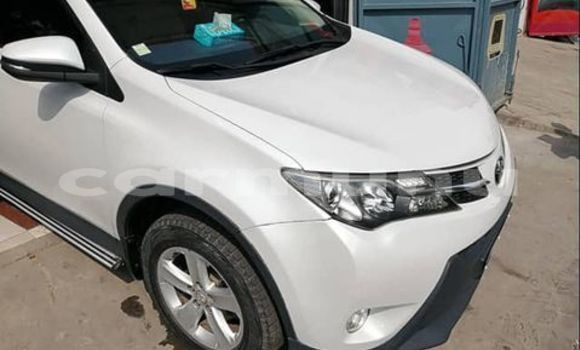 Acheter Occasion Voiture Toyota RAV4 Blanc à Brazzaville, Commune de Brazzaville Acheter Occasion Voiture Toyota RAV4 Blanc à Brazzaville, Commune de Brazzaville