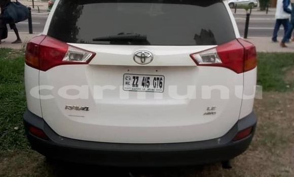 Acheter Occasion Voiture Toyota RAV4 Blanc à Brazzaville, Commune de Brazzaville Acheter Occasion Voiture Toyota RAV4 Blanc à Brazzaville, Commune de Brazzaville