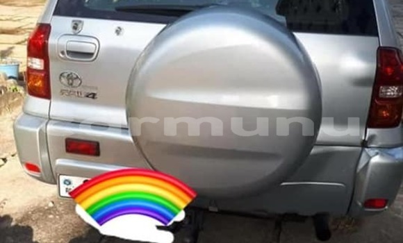 Acheter Occasion Voiture Toyota RAV4 Gris à Brazzaville, Commune de Brazzaville Acheter Occasion Voiture Toyota RAV4 Gris à Brazzaville, Commune de Brazzaville