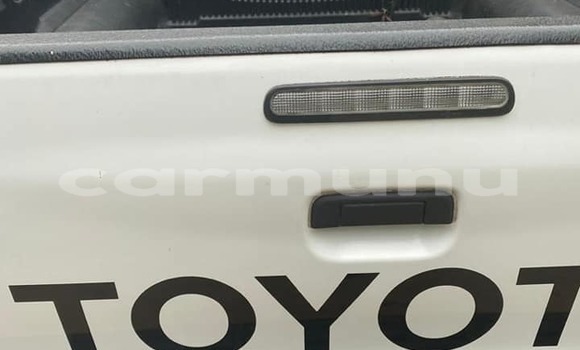 Acheter Occasion Voiture Toyota Hilux Blanc à Brazzaville, Commune de Brazzaville Acheter Occasion Voiture Toyota Hilux Blanc à Brazzaville, Commune de Brazzaville