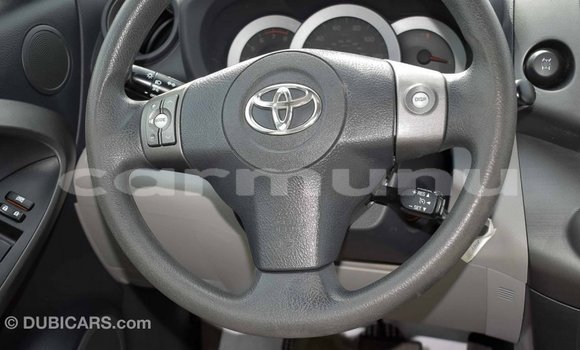 Buy Import Toyota HiAce White Truck in Import - Dubai in Region of Bouenza Buy Import Toyota HiAce White Truck in Import - Dubai in Region of Bouenza