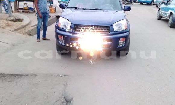 Acheter Occasion Voiture Toyota RAV4 Bleu à Pointe–Noire, Région du Kouilou Acheter Occasion Voiture Toyota RAV4 Bleu à Pointe–Noire, Région du Kouilou