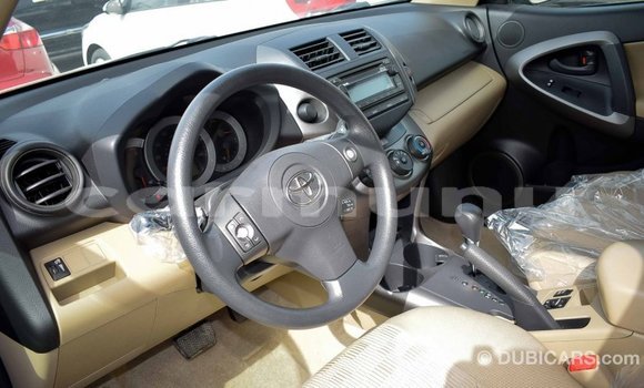Buy Import Toyota HiAce Other Truck in Import - Dubai in Region of Bouenza Buy Import Toyota HiAce Other Truck in Import - Dubai in Region of Bouenza