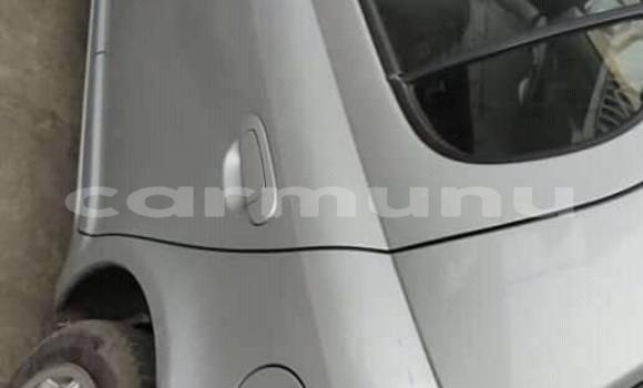 Acheter Occasion Voiture Toyota Yaris Gris à Pointe–Noire, Région du Kouilou Acheter Occasion Voiture Toyota Yaris Gris à Pointe–Noire, Région du Kouilou