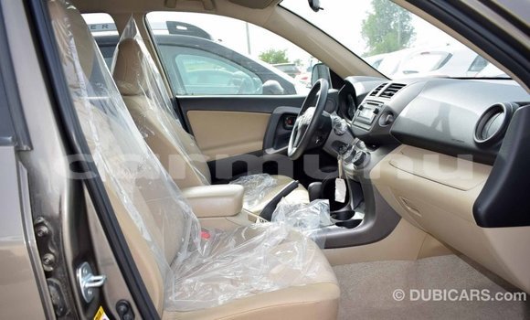 Buy Import Toyota HiAce Other Truck in Import - Dubai in Region of Bouenza Buy Import Toyota HiAce Other Truck in Import - Dubai in Region of Bouenza