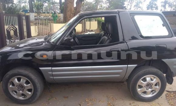 Acheter Occasion Voiture Toyota RAV4 Noir à Brazzaville, Commune de Brazzaville Acheter Occasion Voiture Toyota RAV4 Noir à Brazzaville, Commune de Brazzaville