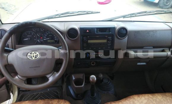Buy Used Toyota Land Cruiser Beige Car in Brazzaville in Municipality of Brazzaville Buy Used Toyota Land Cruiser Beige Car in Brazzaville in Municipality of Brazzaville