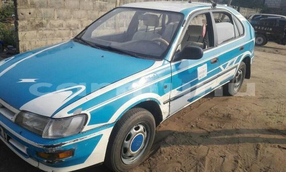 Buy Used Toyota Corolla Blue Car in Brazzaville in Municipality of Brazzaville Buy Used Toyota Corolla Blue Car in Brazzaville in Municipality of Brazzaville