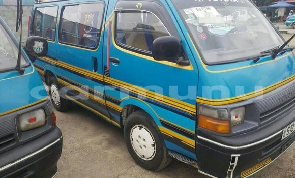 Buy Used Toyota Hiace Blue Car in Brazzaville in Municipality of Brazzaville Buy Used Toyota Hiace Blue Car in Brazzaville in Municipality of Brazzaville