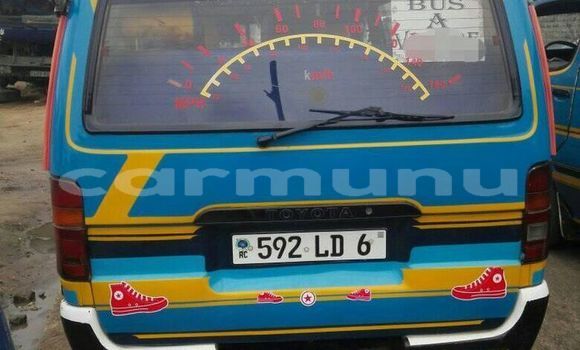 Buy Used Toyota Hiace Blue Car in Brazzaville in Municipality of Brazzaville Buy Used Toyota Hiace Blue Car in Brazzaville in Municipality of Brazzaville