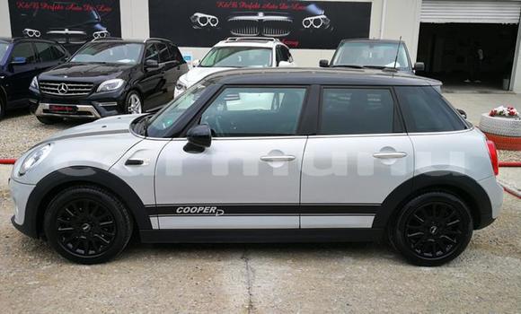 Buy Used MINI Cooper Other Car in Brazzaville in Municipality of Brazzaville Buy Used MINI Cooper Other Car in Brazzaville in Municipality of Brazzaville