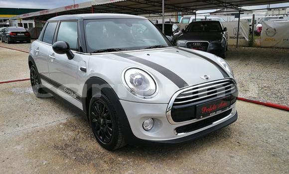 Buy Used MINI Cooper Other Car in Brazzaville in Municipality of Brazzaville Buy Used MINI Cooper Other Car in Brazzaville in Municipality of Brazzaville