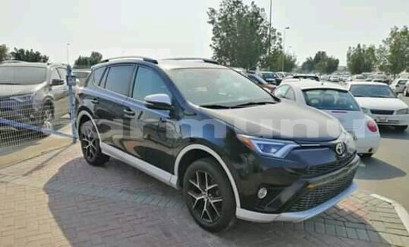 Acheter Occasion Voiture Toyota RAV4 Noir à Brazzaville, Commune de Brazzaville Acheter Occasion Voiture Toyota RAV4 Noir à Brazzaville, Commune de Brazzaville