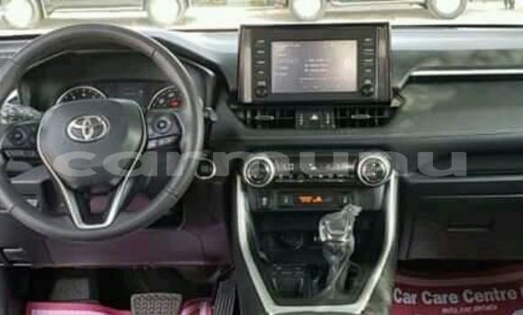 Acheter Occasion Voiture Toyota RAV4 Blanc à Brazzaville, Commune de Brazzaville Acheter Occasion Voiture Toyota RAV4 Blanc à Brazzaville, Commune de Brazzaville