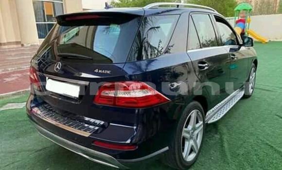 Acheter Occasion Voiture Mercedes-Benz ML–Class Noir à Brazzaville, Commune de Brazzaville Acheter Occasion Voiture Mercedes-Benz ML–Class Noir à Brazzaville, Commune de Brazzaville