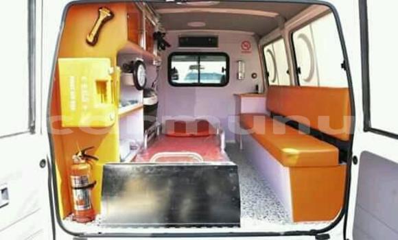 Acheter Occasion Voiture Toyota Land Cruiser Blanc à Brazzaville, Commune de Brazzaville Acheter Occasion Voiture Toyota Land Cruiser Blanc à Brazzaville, Commune de Brazzaville