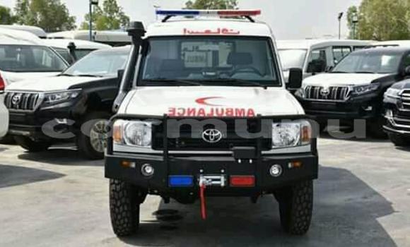 Acheter Occasion Voiture Toyota Land Cruiser Blanc à Brazzaville, Commune de Brazzaville Acheter Occasion Voiture Toyota Land Cruiser Blanc à Brazzaville, Commune de Brazzaville