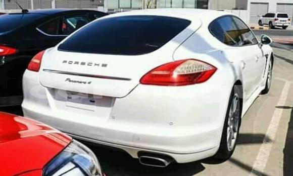 Acheter Occasion Voiture Porsche Panamera Blanc à Brazzaville, Commune de Brazzaville Acheter Occasion Voiture Porsche Panamera Blanc à Brazzaville, Commune de Brazzaville