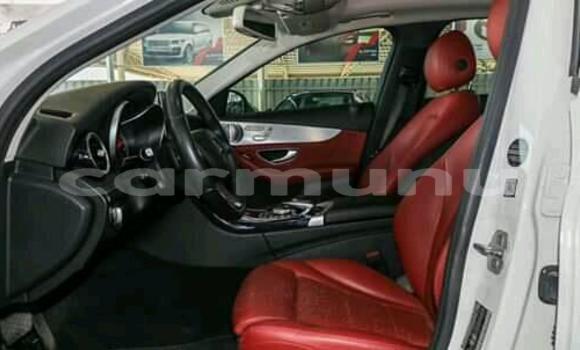 Acheter Occasion Voiture Mercedes-Benz C–Class Blanc à Brazzaville, Commune de Brazzaville Acheter Occasion Voiture Mercedes-Benz C–Class Blanc à Brazzaville, Commune de Brazzaville