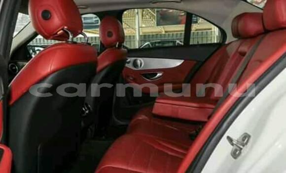 Acheter Occasion Voiture Mercedes-Benz C–Class Blanc à Brazzaville, Commune de Brazzaville Acheter Occasion Voiture Mercedes-Benz C–Class Blanc à Brazzaville, Commune de Brazzaville