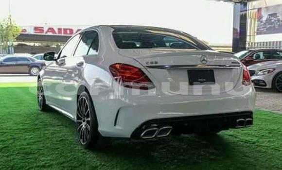 Acheter Occasion Voiture Mercedes-Benz C–Class Blanc à Brazzaville, Commune de Brazzaville Acheter Occasion Voiture Mercedes-Benz C–Class Blanc à Brazzaville, Commune de Brazzaville