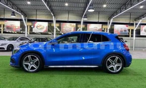 Acheter Occasion Voiture Mercedes-Benz GLA-klasse Bleu à Brazzaville, Commune de Brazzaville Acheter Occasion Voiture Mercedes-Benz GLA-klasse Bleu à Brazzaville, Commune de Brazzaville