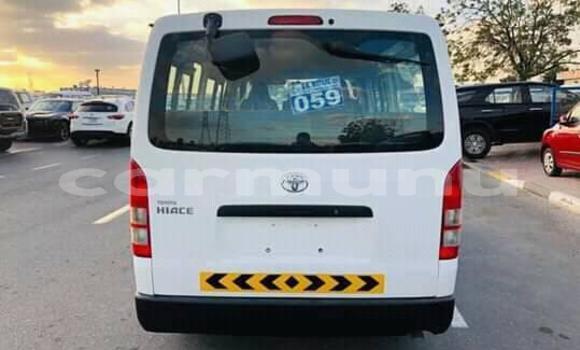 Acheter Occasion Voiture Toyota Hiace Blanc à Brazzaville, Commune de Brazzaville Acheter Occasion Voiture Toyota Hiace Blanc à Brazzaville, Commune de Brazzaville