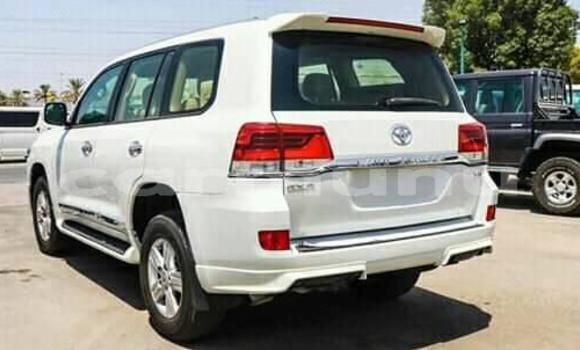 Acheter Occasion Voiture Toyota Land Cruiser Blanc à Brazzaville, Commune de Brazzaville Acheter Occasion Voiture Toyota Land Cruiser Blanc à Brazzaville, Commune de Brazzaville