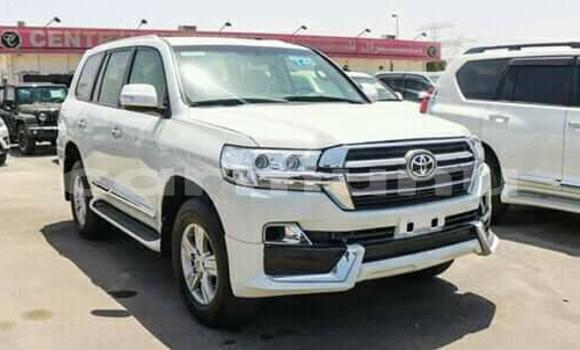 Acheter Occasion Voiture Toyota Land Cruiser Blanc à Brazzaville, Commune de Brazzaville Acheter Occasion Voiture Toyota Land Cruiser Blanc à Brazzaville, Commune de Brazzaville