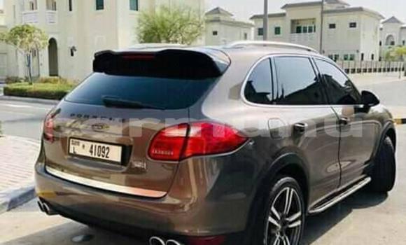 Acheter Occasion Voiture Porsche Cayenne Marron à Brazzaville, Commune de Brazzaville Acheter Occasion Voiture Porsche Cayenne Marron à Brazzaville, Commune de Brazzaville