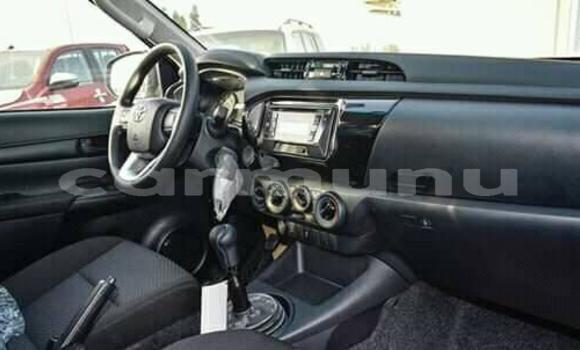 Acheter Occasion Voiture Toyota Hilux Blanc à Brazzaville, Commune de Brazzaville Acheter Occasion Voiture Toyota Hilux Blanc à Brazzaville, Commune de Brazzaville