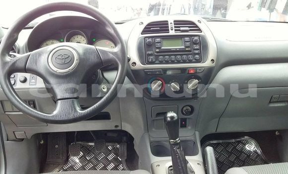 Buy Used Toyota RAV4 Silver Car in Brazzaville in Municipality of Brazzaville Buy Used Toyota RAV4 Silver Car in Brazzaville in Municipality of Brazzaville