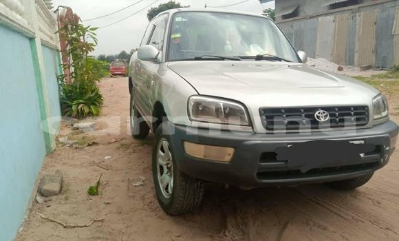 Acheter Occasion Voiture Toyota RAV4 Gris à Brazzaville, Commune de Brazzaville Acheter Occasion Voiture Toyota RAV4 Gris à Brazzaville, Commune de Brazzaville