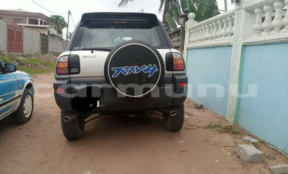Acheter Occasion Voiture Toyota RAV4 Gris à Brazzaville, Commune de Brazzaville Acheter Occasion Voiture Toyota RAV4 Gris à Brazzaville, Commune de Brazzaville