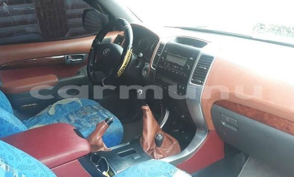 Acheter Occasion Voiture Toyota Land Cruiser Prado Gris à Brazzaville, Commune de Brazzaville Acheter Occasion Voiture Toyota Land Cruiser Prado Gris à Brazzaville, Commune de Brazzaville