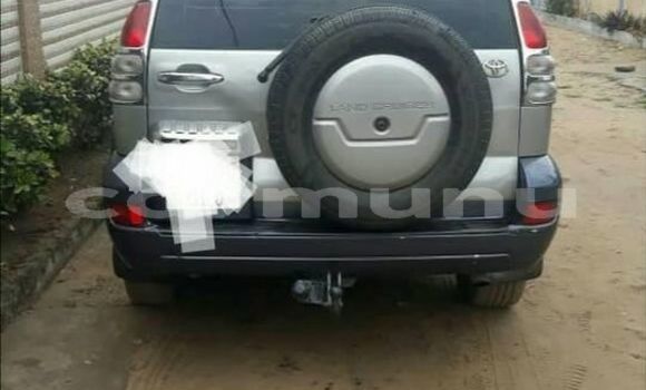 Acheter Occasion Voiture Toyota Land Cruiser Prado Gris à Brazzaville, Commune de Brazzaville Acheter Occasion Voiture Toyota Land Cruiser Prado Gris à Brazzaville, Commune de Brazzaville