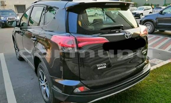 Acheter Occasion Voiture Toyota RAV4 Noir à Brazzaville, Commune de Brazzaville Acheter Occasion Voiture Toyota RAV4 Noir à Brazzaville, Commune de Brazzaville