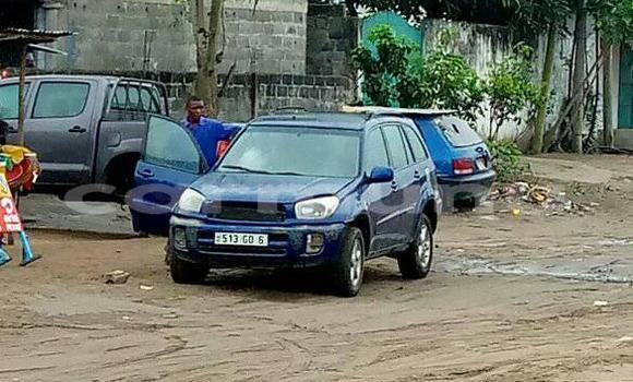 Acheter Occasion Voiture Toyota RAV4 Bleu à Brazzaville, Commune de Brazzaville Acheter Occasion Voiture Toyota RAV4 Bleu à Brazzaville, Commune de Brazzaville