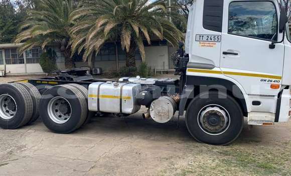 Buy Used Nissan UD White Truck in Kinkala in pool Buy Used Nissan UD White Truck in Kinkala in pool