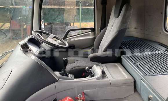 Buy Used Nissan UD White Truck in Kinkala in pool Buy Used Nissan UD White Truck in Kinkala in pool