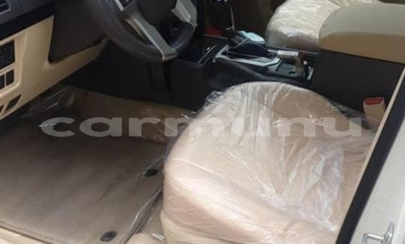 Acheter Occasion Voiture Toyota Land Cruiser Prado Blanc à Brazzaville, Commune de Brazzaville Acheter Occasion Voiture Toyota Land Cruiser Prado Blanc à Brazzaville, Commune de Brazzaville