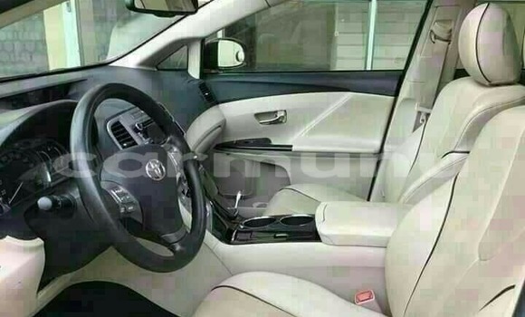 Buy Used Toyota Venza Red Car in Brazzaville in Municipality of Brazzaville Buy Used Toyota Venza Red Car in Brazzaville in Municipality of Brazzaville