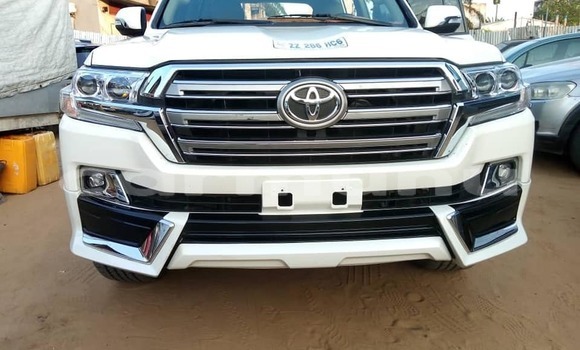 Acheter Occasion Voiture Toyota Land Cruiser Blanc à Brazzaville, Commune de Brazzaville Acheter Occasion Voiture Toyota Land Cruiser Blanc à Brazzaville, Commune de Brazzaville