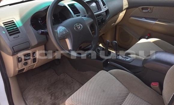 Acheter Occasion Voiture Toyota Fortuner Blanc à Brazzaville, Commune de Brazzaville Acheter Occasion Voiture Toyota Fortuner Blanc à Brazzaville, Commune de Brazzaville